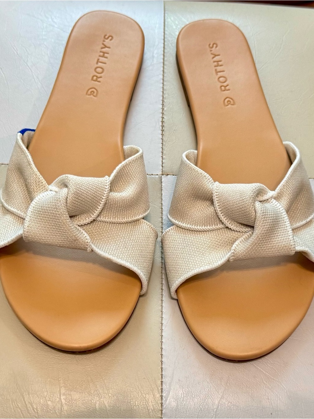 Rothy's Cream Knotted Bow Slide Sandal Size 9.5 Great Condition
